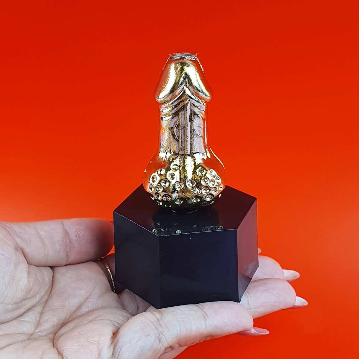 Mini Troféu Erótico com Pênis Decorativo - FestaChic - 2