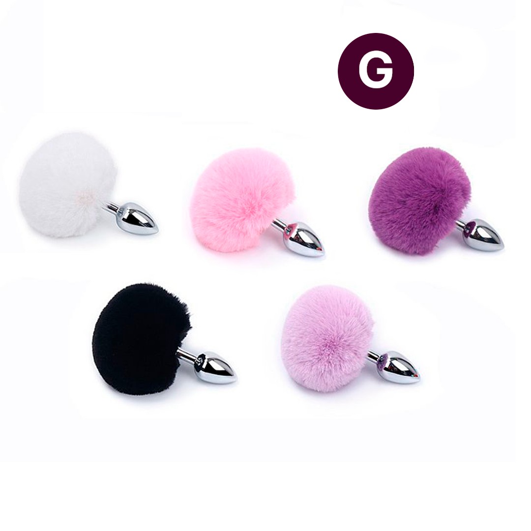 Plug Anal ''G'' em Aço Inoxidável com Pompom - 8,3 x 4 cm | Disponível em 5 Cores - 1