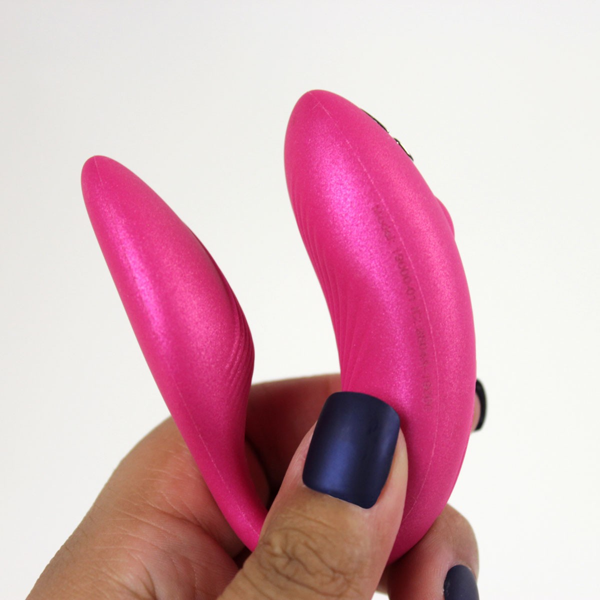 Vibrador para Casal Ajustável com 10 Modos de Vibração, Aplicativo Para Controle de Vibração e Controle Remoto Sem Fio - We-Vibe Chorus | 5 Cores - 12