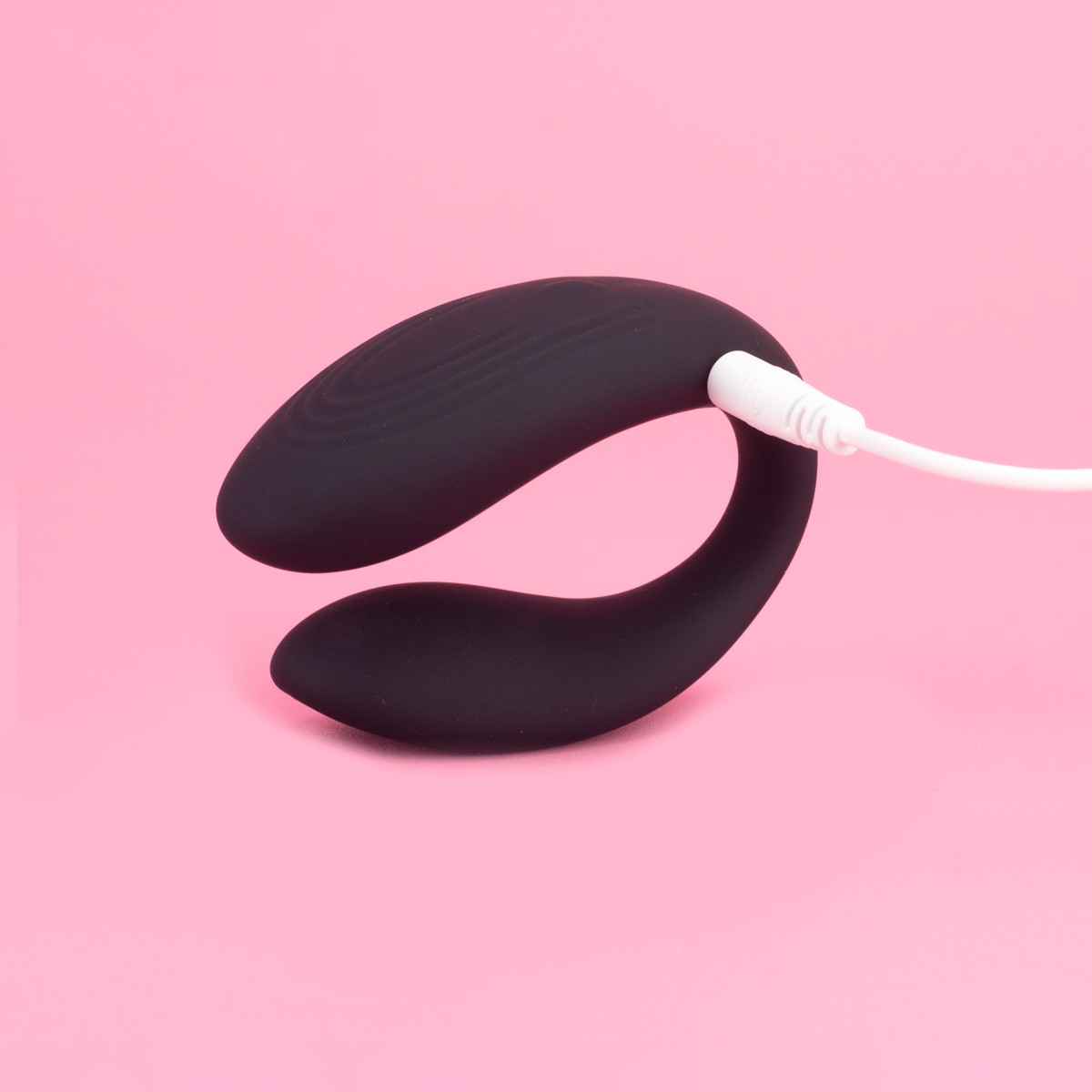 Vibrador para Casal Flexível em Silicone com 10 Modos de Vibração, Carregamento via USB e Controle Remoto Sem Fio - Exclusiva 2gether | Disponível em 5 Cores - 5