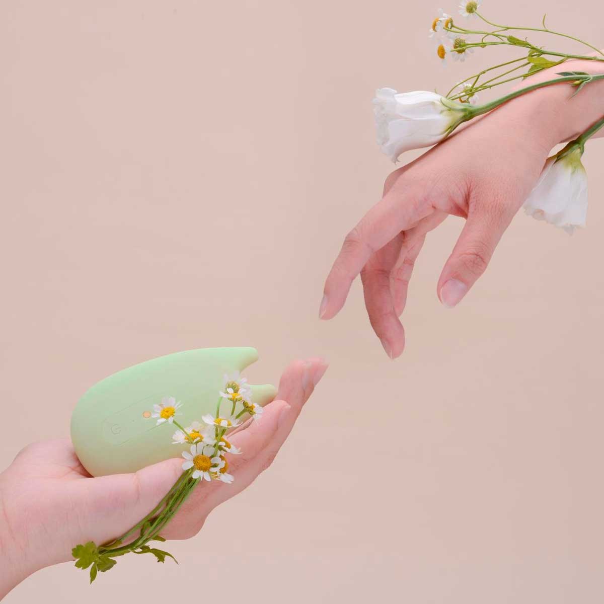 Vibrador de Ponto G e Clitóris com Motor Duplo, 10 Modos de Vibração, App Control e Carregamento via Cabo USB - Magic Motion Umi | Disponível em 2 Cores - 10