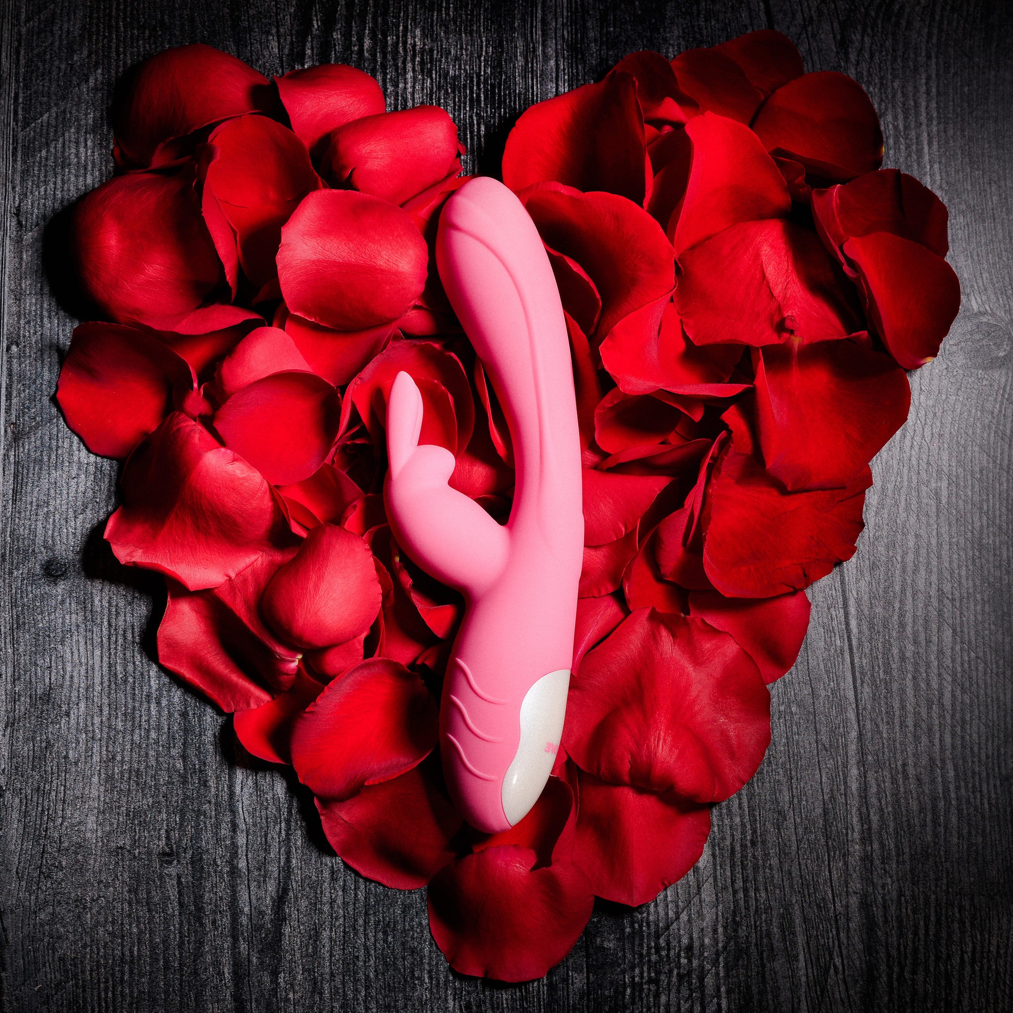 Vibrador de Ponto G e Clitóris com Motor Duplo, 10 Modos de Vibração e Carregamento Via Cabo USB - Evolved Bunny Kisses | 11,5 x 3,3 cm - 4