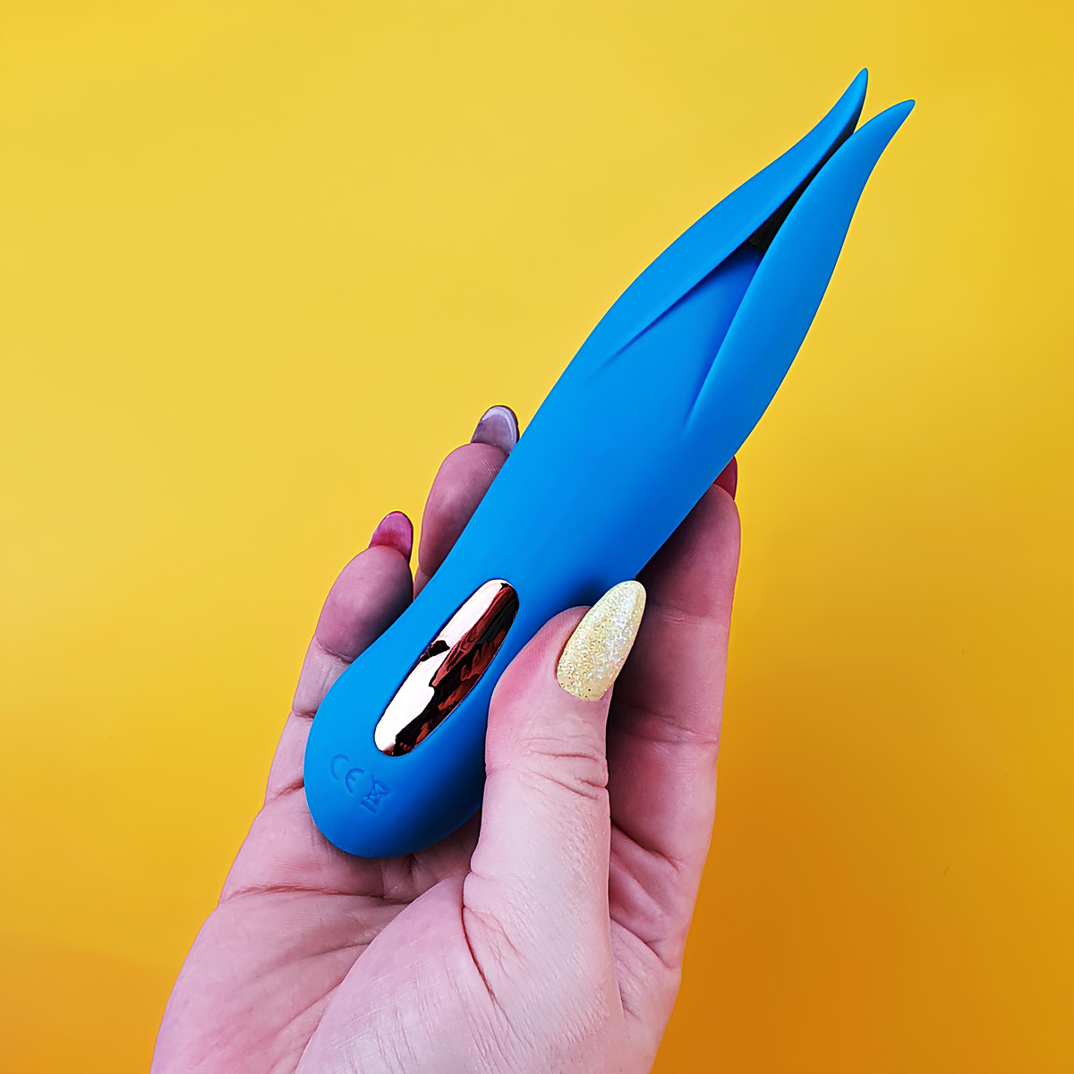 Vibrador de Clitóris em Silicone com Ponta Bifurcada, 10 Modos de Vibração e Recarregável - Aphrodisia Hidden Sweetie | 16 x 3,3 cm | Disponível em 2 Cores - 6
