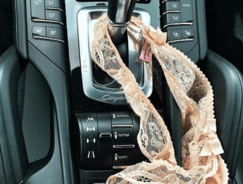 7 Melhores posições sexuais para fazer dentro do carro
